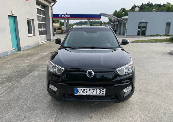 SsangYong Tivoli cena 37900 przebieg: 103000, rok produkcji 2015 z Lubaczów małe 277